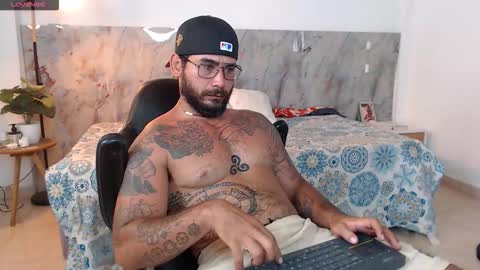 hanz_col online show from January 12, 12:12 pm