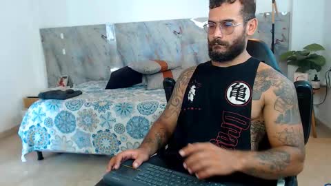 hanz_col online show from November 17, 1:35 pm