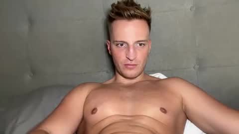 hanzlagerfelt online show from October 26, 8:08 pm