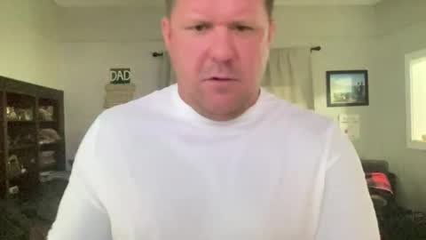 DadBod online show from November 19, 4:28 pm