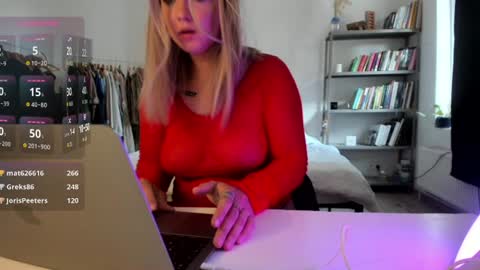 Ramonacouple online show from August 6, 9:29 am
