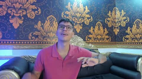 happy_cream_ online show from December 26, 6:33 pm