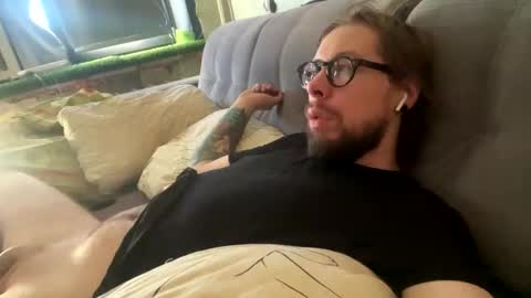 Snapshot of happydick666 chatting on November 1, 7:18 am happydick666 online show from November 1, 7:18 am