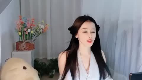 Daisy online show from April 12, 2:32 pm