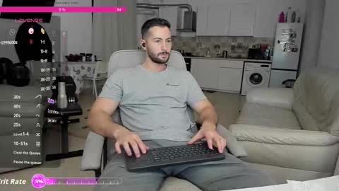 Snapshot of hard_chriss chatting on October 23, 3:46 pm Hard Cock online show from October 23, 3:46 pm