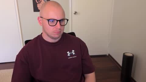 Stand Lee online show from October 14, 6:05 am