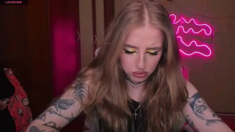 Julia online show from February 1, 5:07 am