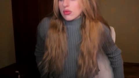 Julia online show from January 10, 5:35 am