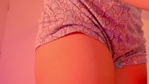 Annie online show from March 7, 9:40 am