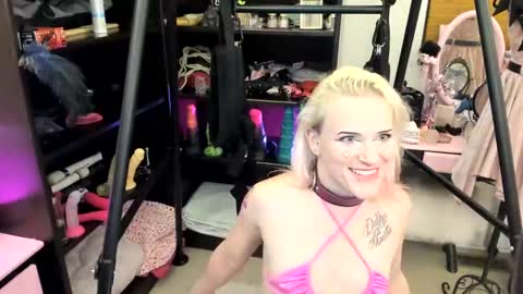 Harley Lockhart online show from November 7, 4:15 am