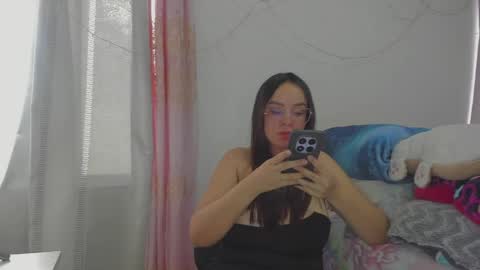Natii  online show from June 2, 9:39 pm