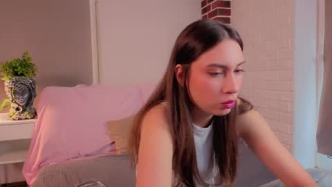 Snapshot of harmonytisor chatting on October 15, 7:42 am Josie online show from October 15, 7:42 am
