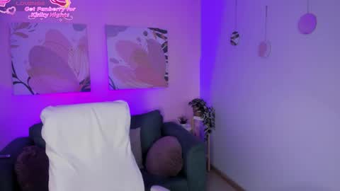 Harper  online show from March 19, 9:20 pm