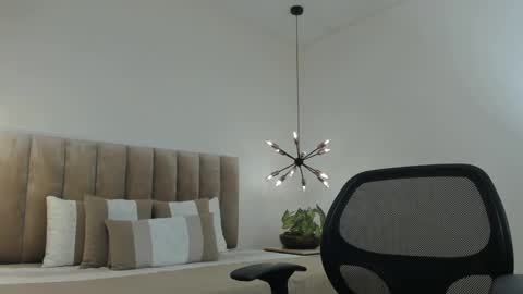 Harry Jones online show from February 28, 5:59 pm