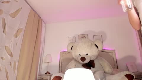 Snapshot of haru__kii chatting on October 21, 2:27 am haru online show from October 21, 2:27 am
