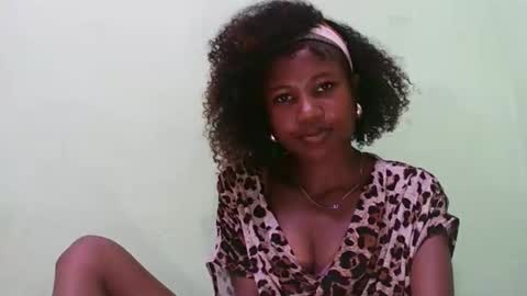 hasleyinah online show from February 19, 3:44 pm