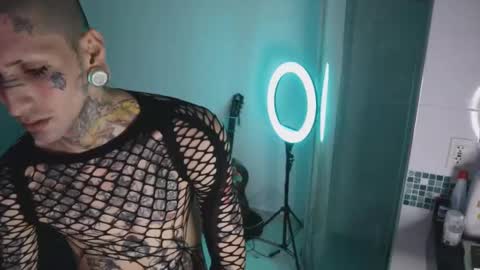 Snapshot of hatsumotokyoto chatting on October 15, 6:27 am More content   2   online show from October 15, 6:27 am