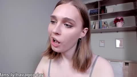 Mia online show from January 17, 6:56 am