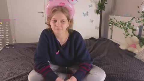 Jenny online show from March 25, 6:36 pm