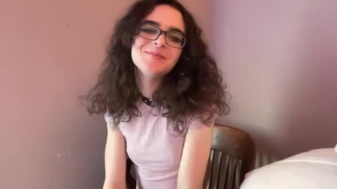 Hazel online show from April 3, 8:49 pm