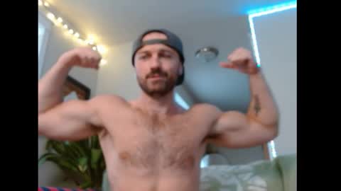 Snapshot of hbdude27 chatting on October 28, 12:00 am RinnDude35 online show from October 28, 12:00 am