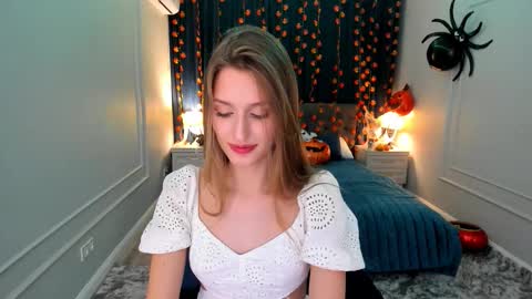 heartedlove_1 online show from October 10, 9:52 pm