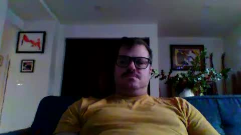 Snapshot of heartofadog604 chatting on December 7, 11:18 pm MT online show from December 7, 11:18 pm