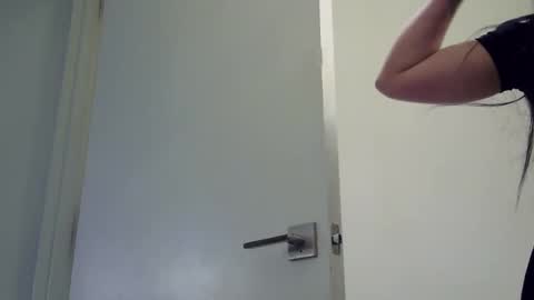 heatwavee online show from February 18, 4:58 pm