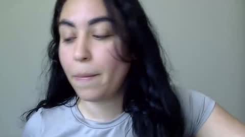 heatwavee online show from December 17, 4:00 pm