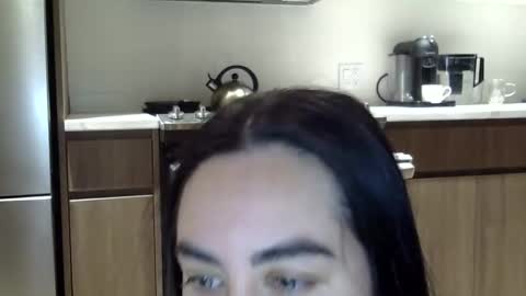 heatwavee online show from January 6, 11:18 am