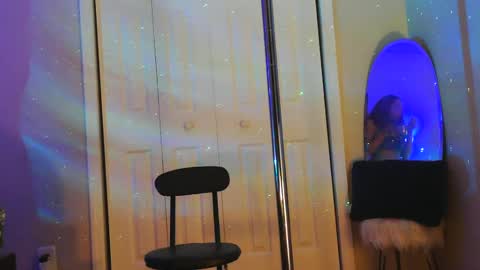 Heavenllyy online show from January 5, 1:56 am