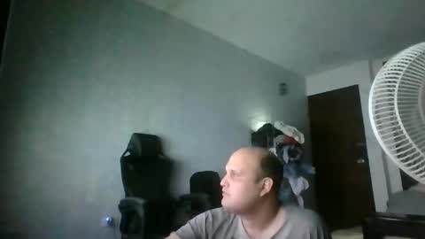 Snapshot of heavy_rebellxc chatting on October 13, 5:53 am Heavy Rebell online show from October 13, 5:53 am