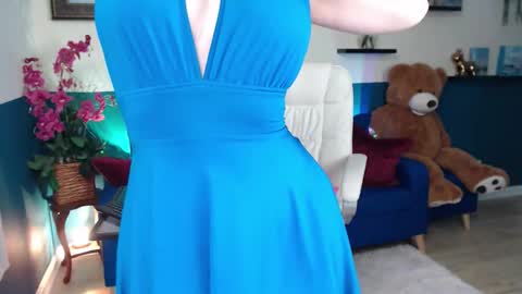 hebelongs2her online show from November 14, 9:16 pm