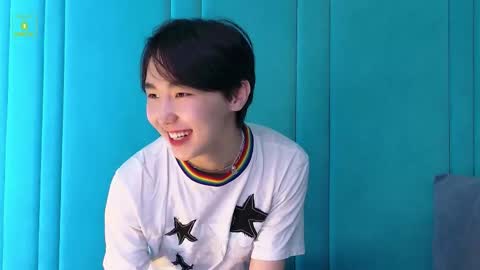 HEEJIN online show from September 22, 8:13 pm