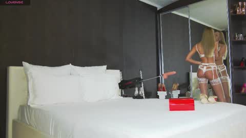 Helen online show from November 28, 1:24 am