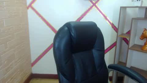 MY NAME IS HEIDY online show from February 22, 2:04 am