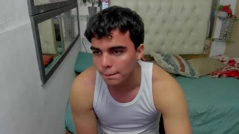 heiker_ online show from November 29, 6:43 am