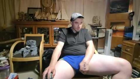 xxScubaStevexx online show from April 18, 4:58 am