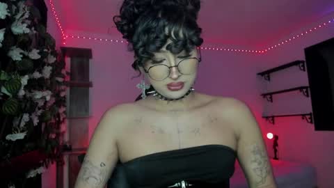 Heka Prudence online show from April 20, 3:42 am