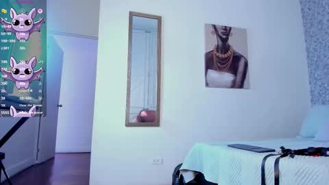 Snapshot of hela_strossner chatting on October 10, 3:18 pm Hella online show from October 10, 3:18 pm