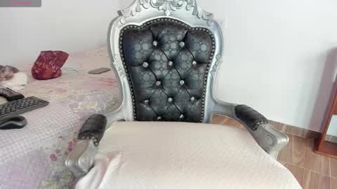 Hela   Independent model online show from November 30, 5:31 pm