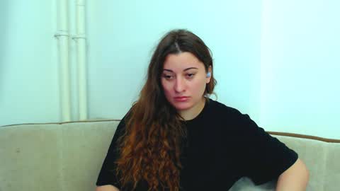 helen_adams_ online show from December 16, 8:20 am