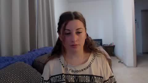 helen_adams_ online show from June 27, 6:19 am