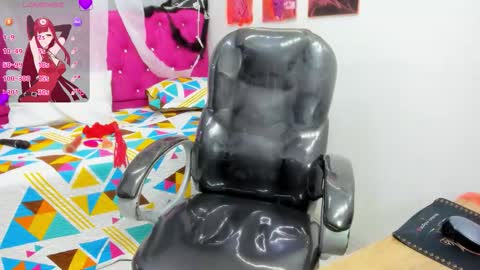 Helen online show from October 26, 7:35 pm