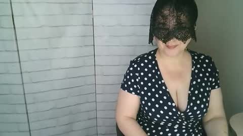 Helen online show from April 11, 3:55 am