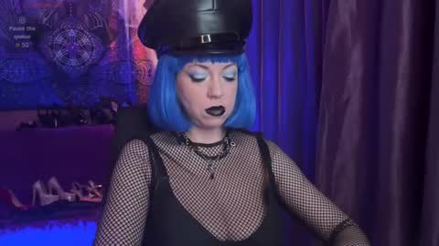 Helena online show from November 8, 2:20 pm