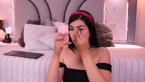 helena_whaite online show from July 2, 2:33 pm