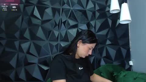 Helena Saenz online show from November 24, 12:15 pm