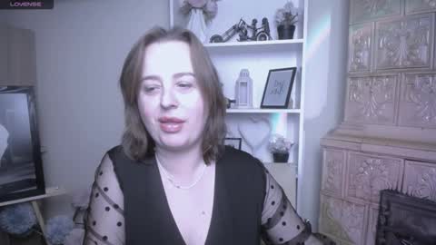 Helen online show from November 7, 8:17 am