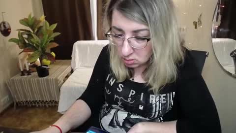 helenenigma online show from March 4, 5:00 am